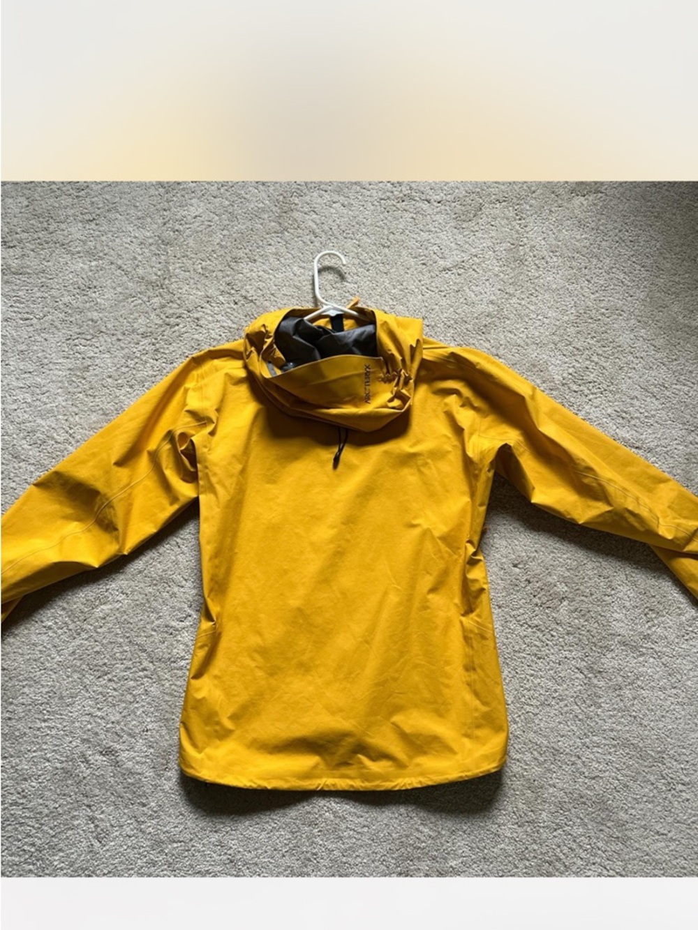 Arc'teryx Yellow Men's Rain Shell Jacket - Picture 4 of 8